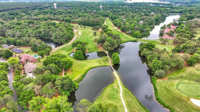 645 Carr Drive, Niceville, FL 32578