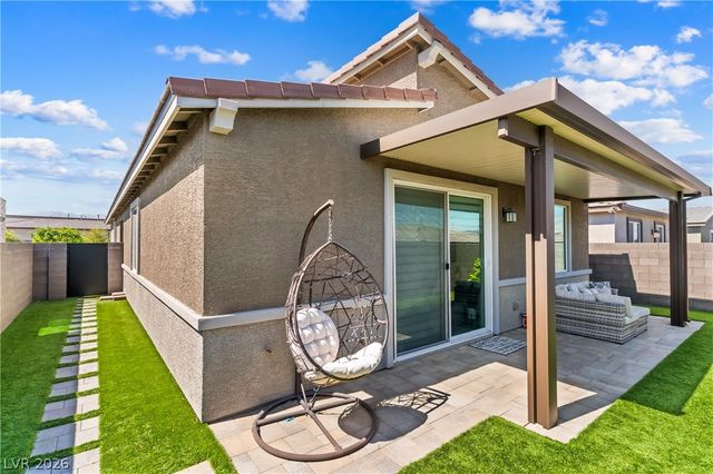 9728 Pacific Pine Street, Las Vegas, NV 89143