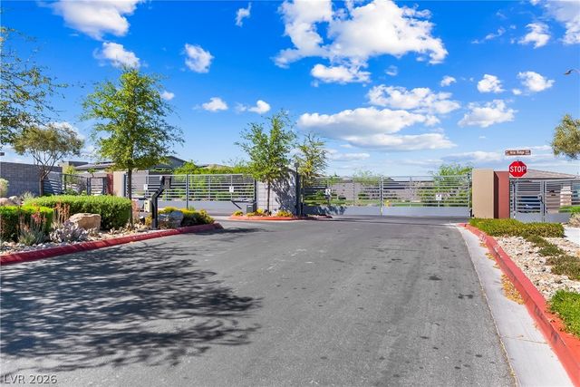 9728 Pacific Pine Street, Las Vegas, NV 89143