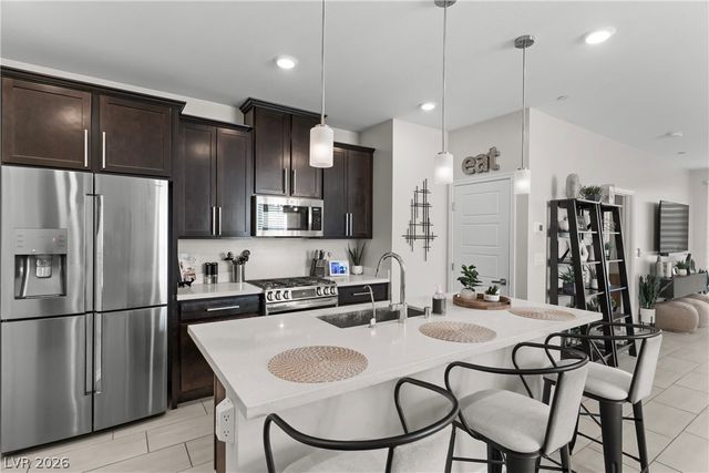 9728 Pacific Pine Street, Las Vegas, NV 89143