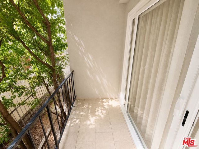 5870 Green Valley Circle 129, Culver City, CA 90230