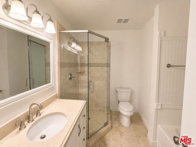 5870 Green Valley Circle 129, Culver City, CA 90230