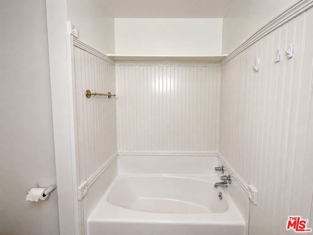 5870 Green Valley Circle 129, Culver City, CA 90230