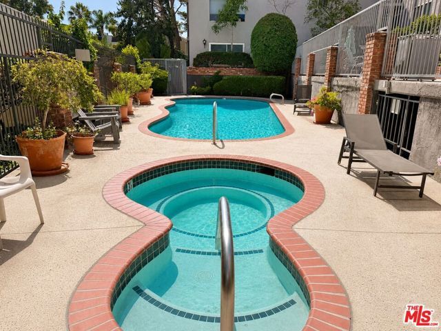 5870 Green Valley Circle 129, Culver City, CA 90230