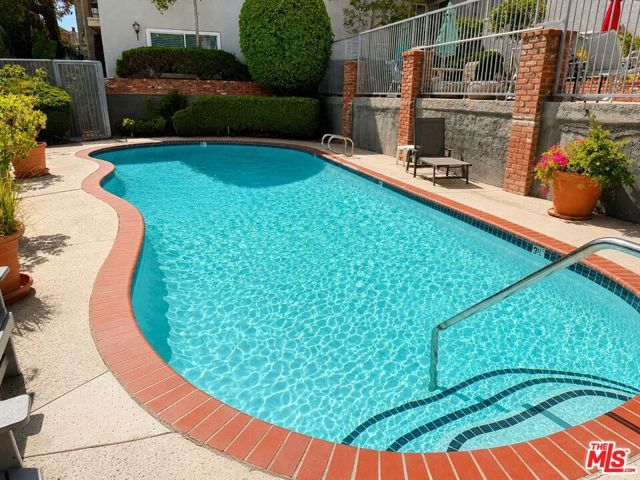 5870 Green Valley Circle 129, Culver City, CA 90230