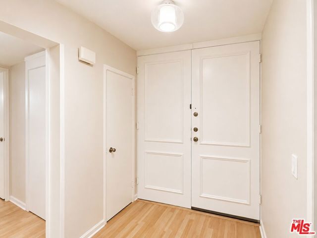 5870 Green Valley Circle 129, Culver City, CA 90230