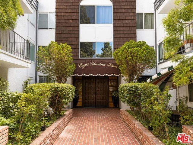 5870 Green Valley Circle 129, Culver City, CA 90230