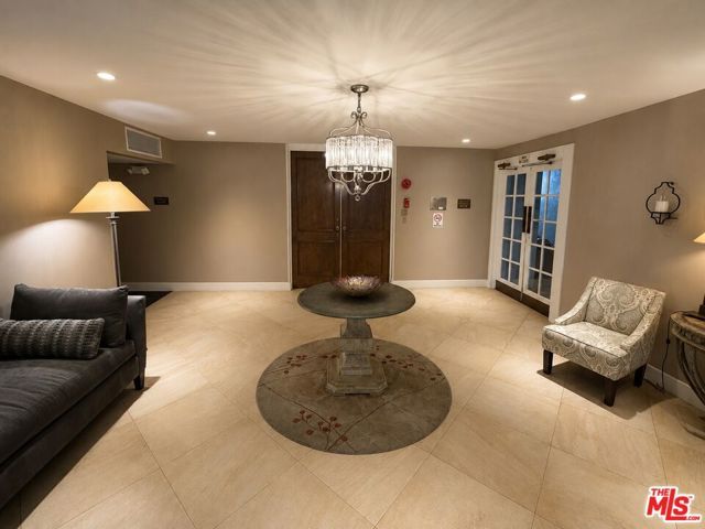 5870 Green Valley Circle 129, Culver City, CA 90230