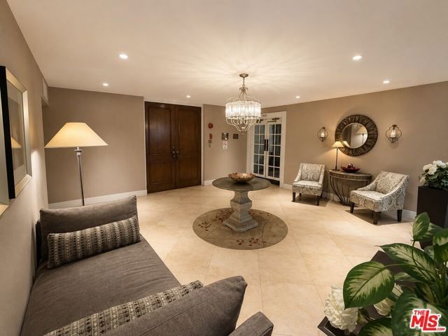 5870 Green Valley Circle 129, Culver City, CA 90230