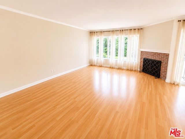 5870 Green Valley Circle 129, Culver City, CA 90230