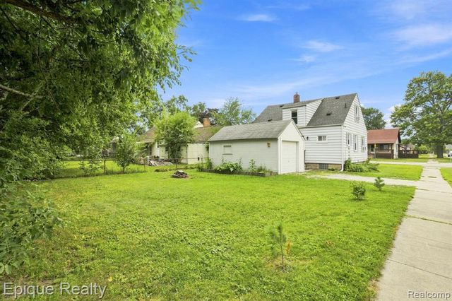 304 16th Street, Port Huron, MI 48060