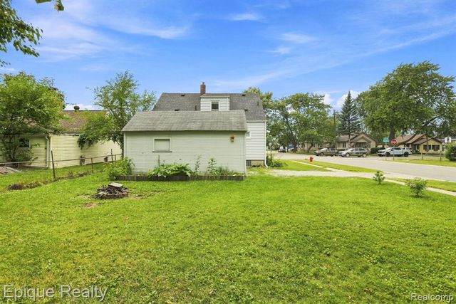 304 16th Street, Port Huron, MI 48060