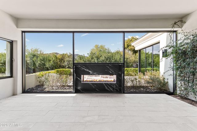 6830 E HUMMINGBIRD Lane, Paradise Valley, AZ 85253