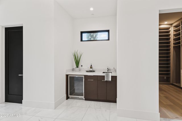 6830 E HUMMINGBIRD Lane, Paradise Valley, AZ 85253