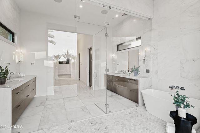 6830 E HUMMINGBIRD Lane, Paradise Valley, AZ 85253