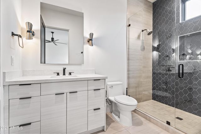 6830 E HUMMINGBIRD Lane, Paradise Valley, AZ 85253