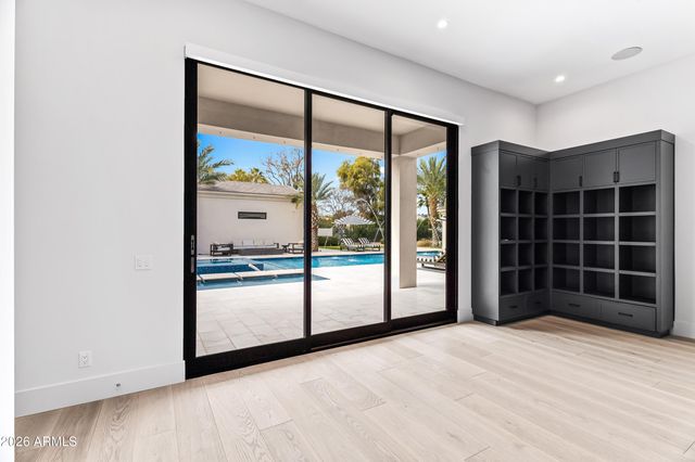 6830 E HUMMINGBIRD Lane, Paradise Valley, AZ 85253