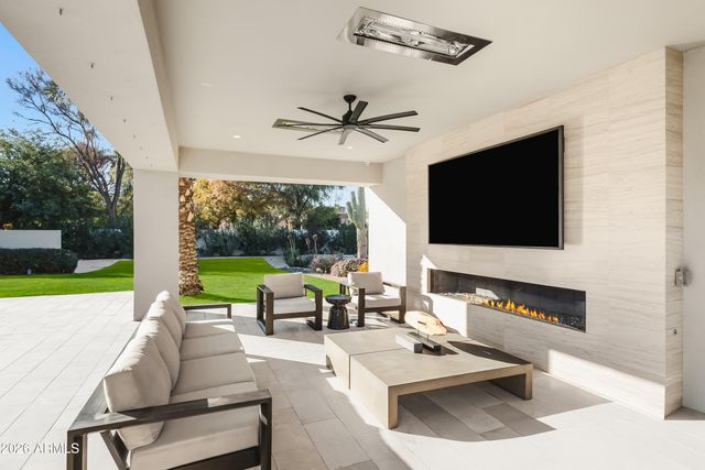 6830 E HUMMINGBIRD Lane, Paradise Valley, AZ 85253