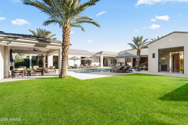 6830 E HUMMINGBIRD Lane, Paradise Valley, AZ 85253