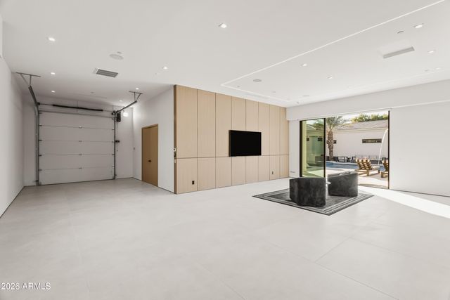 6830 E HUMMINGBIRD Lane, Paradise Valley, AZ 85253