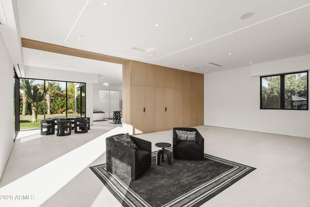 6830 E HUMMINGBIRD Lane, Paradise Valley, AZ 85253