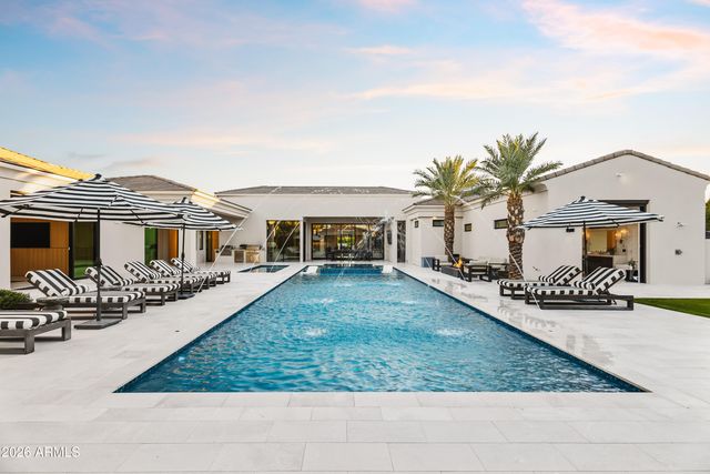 6830 E HUMMINGBIRD Lane, Paradise Valley, AZ 85253