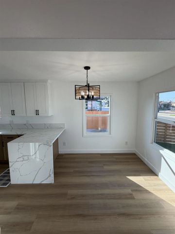 698 J St, Chula Vista, CA 91910