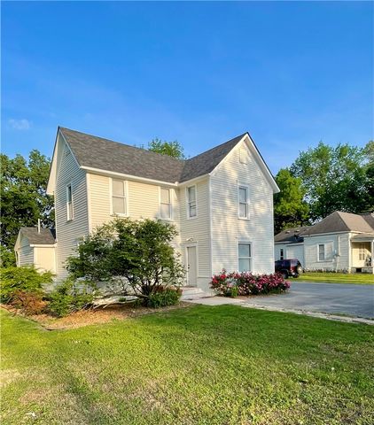 515 S Washington Street, Siloam Springs, AR 72761