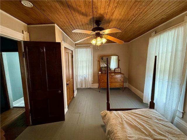 515 S Washington Street, Siloam Springs, AR 72761