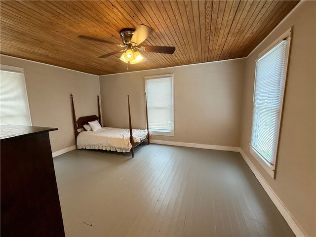 515 S Washington Street, Siloam Springs, AR 72761