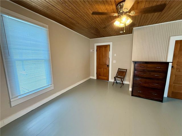 515 S Washington Street, Siloam Springs, AR 72761