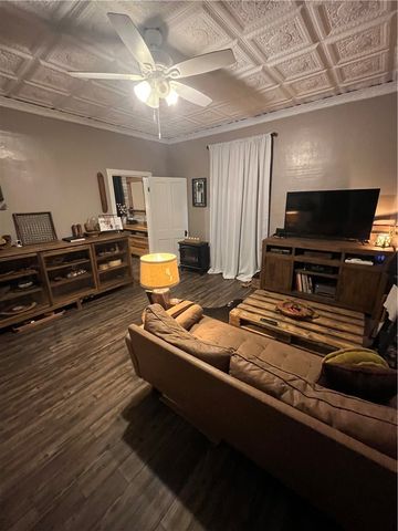 515 S Washington Street, Siloam Springs, AR 72761