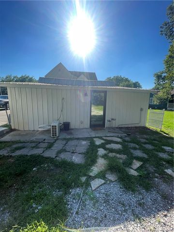 515 S Washington Street, Siloam Springs, AR 72761