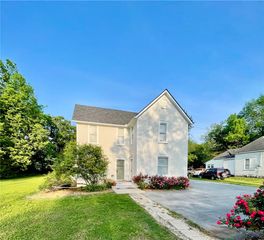 515 S Washington Street, Siloam Springs, AR 72761