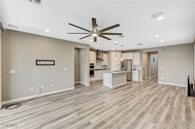 9977 Fletcher Peak Avenue, Las Vegas, NV 89178