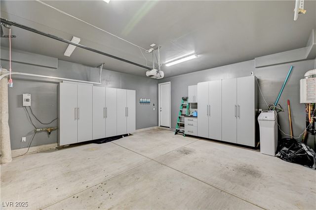 9977 Fletcher Peak Avenue, Las Vegas, NV 89178