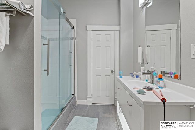 3206 S 23 Street, Omaha, NE 68108