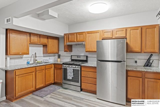 3206 S 23 Street, Omaha, NE 68108