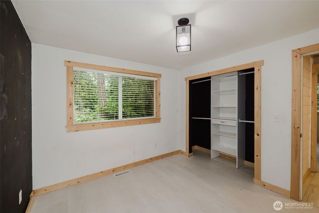 8325 Seabeck Highway NW, Bremerton, WA 98312