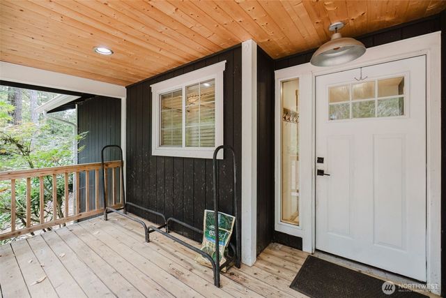 8325 Seabeck Highway NW, Bremerton, WA 98312