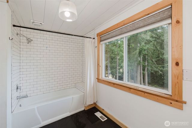 8325 Seabeck Highway NW, Bremerton, WA 98312