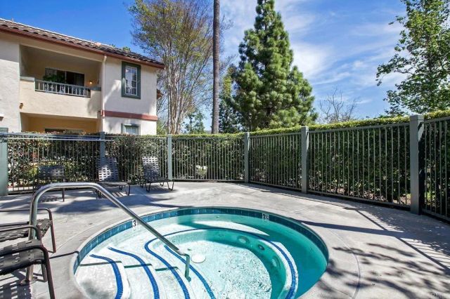 10880 Sabre Hill Drive 298, San Diego, CA 92128