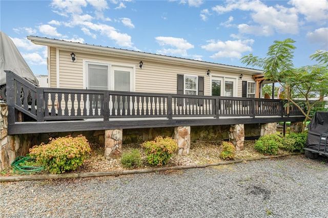 102 Scenic View Lane, New London, NC 28127