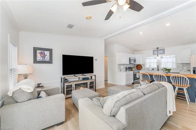 102 Scenic View Lane, New London, NC 28127