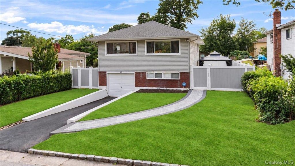 187 Catherine Street, Westbury, NY 11590 — exterior