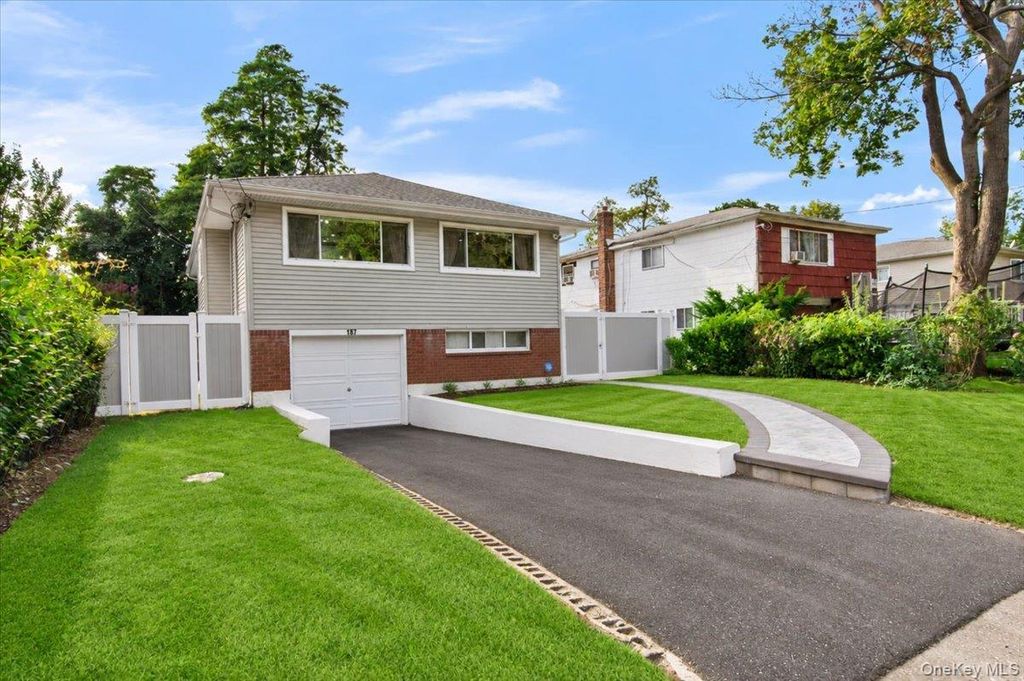 187 Catherine Street, Westbury, NY 11590 — photo 2