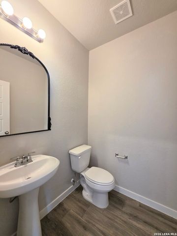 724 Fort Leonard, San Antonio, TX 78245