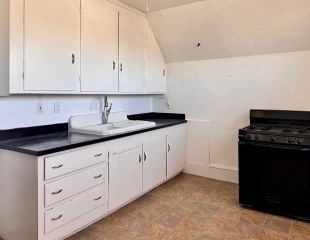587 Haverhill Street 6, Lawrence, MA 01841