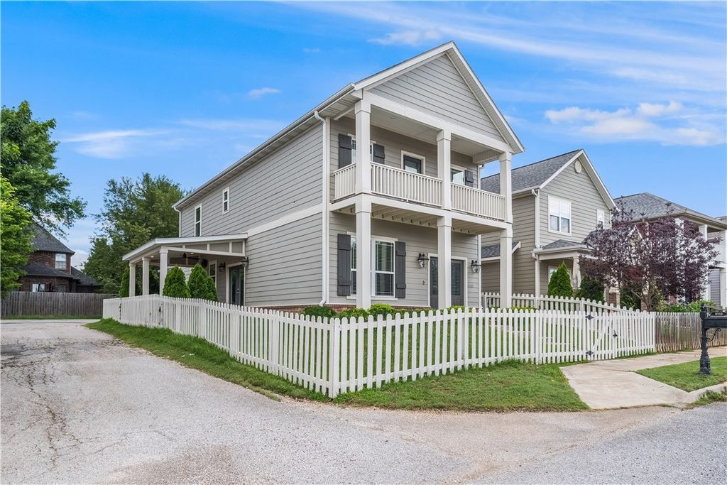 6513 W Pleasant Way, Rogers, AR 72758