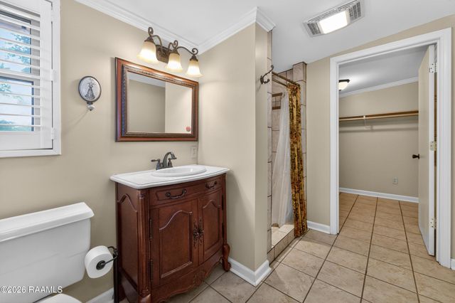207 Belle Homme Drive, Lafayette, LA 70506